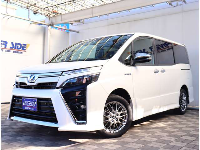 トヨタ ヴォクシー １．８ ハイブリッド ＺＳ 煌ＩＩ R1年 (関東) 99