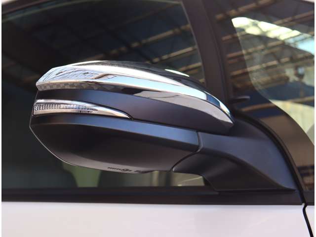 トヨタ ヴォクシー １．８ ハイブリッド ＺＳ 煌ＩＩ R1年 (関東) 99