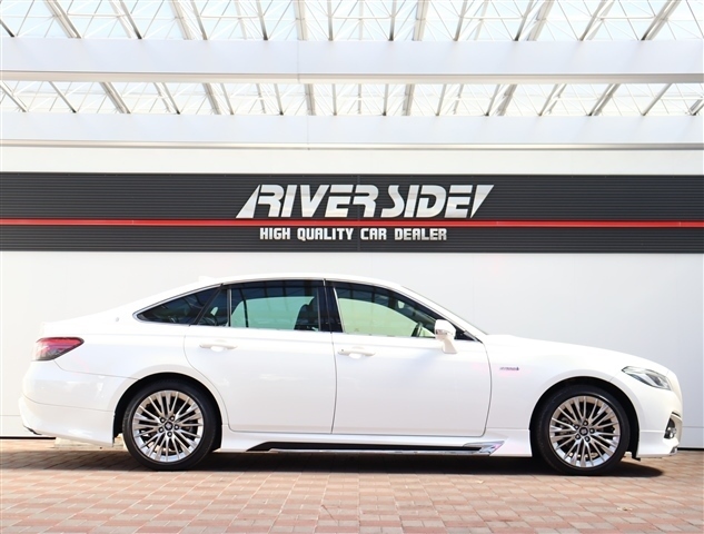 トヨタ クラウン　ハイブリッド ハイブリッド ２．５ Ｓ Ｃパッケージ R1年 (関東) 99