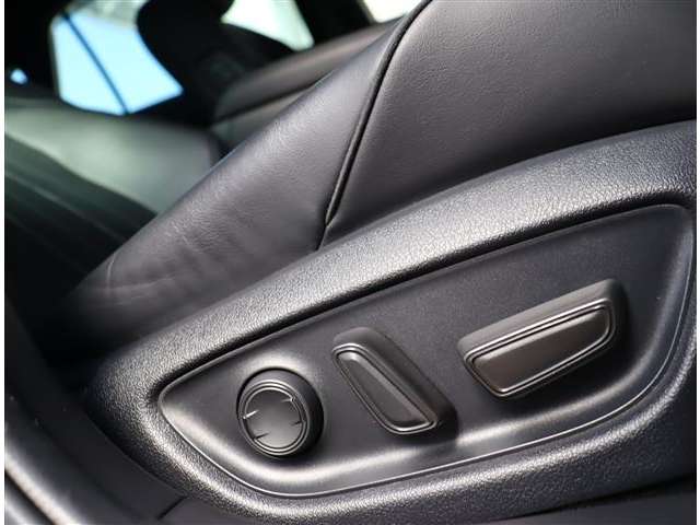 トヨタ クラウン　ハイブリッド ハイブリッド ２．５ Ｓ Ｃパッケージ R1年 (関東) 99