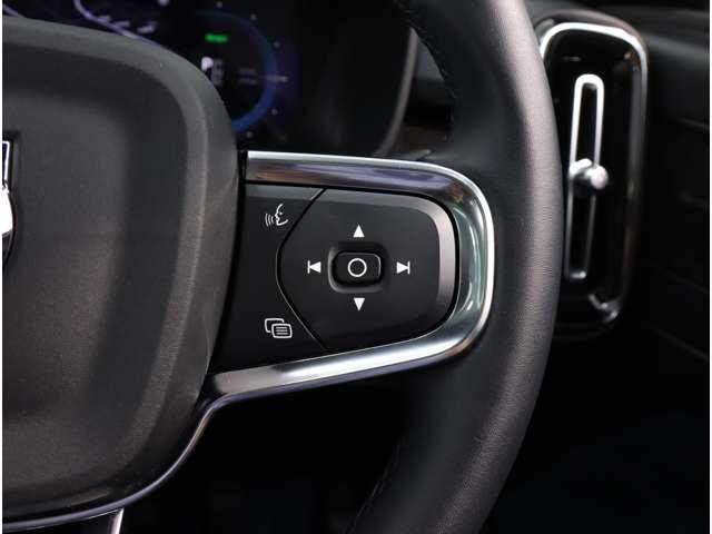 ボルボ Ｃ４０ リチャージ ツイン ４ＷＤ R4年 (近畿) 99