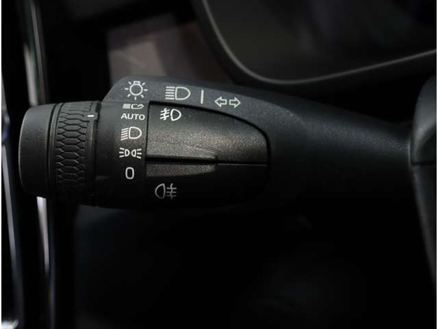 ボルボ Ｃ４０ リチャージ ツイン ４ＷＤ R4年 (近畿) 99