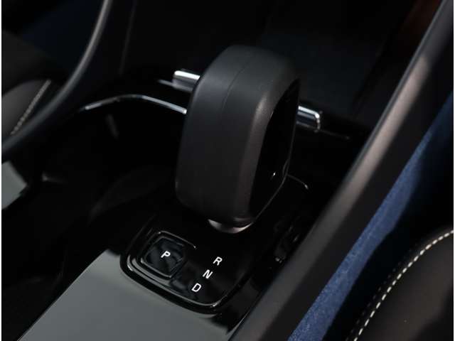 ボルボ Ｃ４０ リチャージ ツイン ４ＷＤ R4年 (近畿) 99