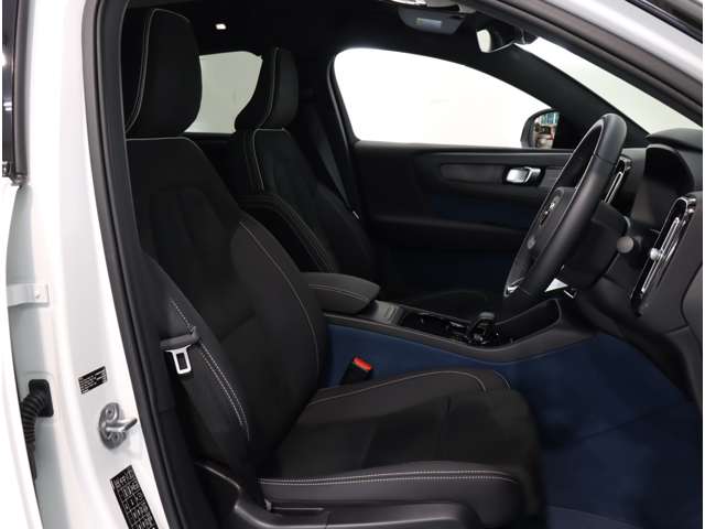 ボルボ Ｃ４０ リチャージ ツイン ４ＷＤ R4年 (近畿) 99