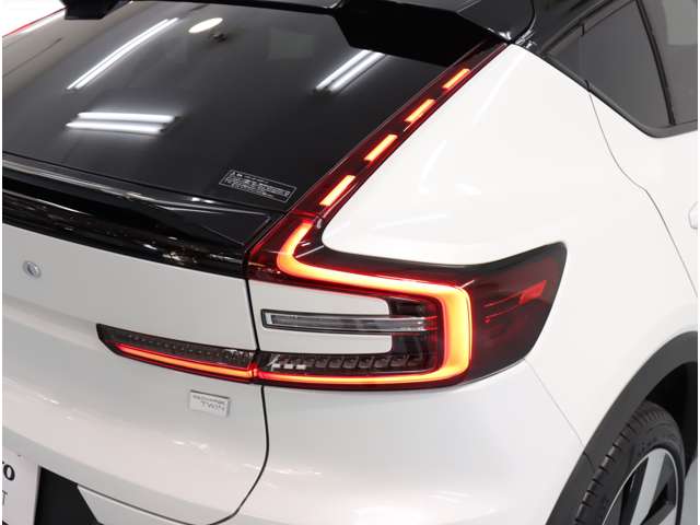 ボルボ Ｃ４０ リチャージ ツイン ４ＷＤ R4年 (近畿) 99