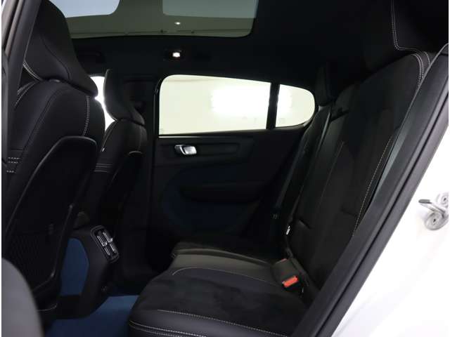 ボルボ Ｃ４０ リチャージ ツイン ４ＷＤ R4年 (近畿) 99