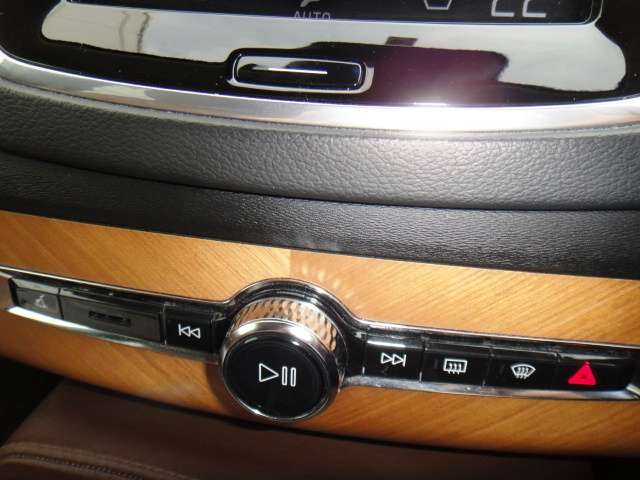 ボルボ ＸＣ９０ Ｔ６ ＡＷＤ インスクリプション ４ＷＤ R1年 (東北) 99