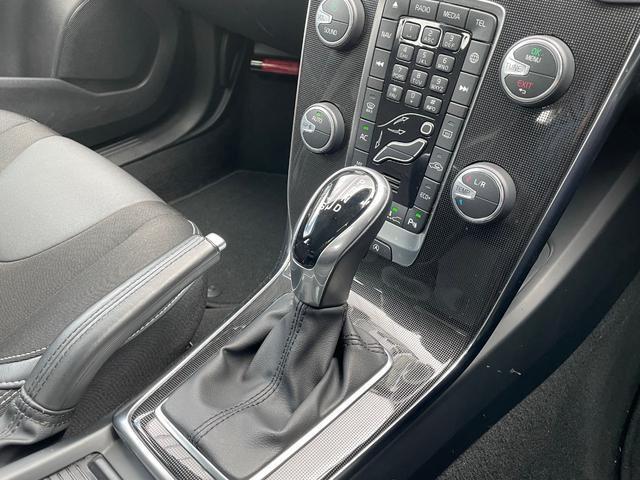 ボルボ Ｖ４０ Ｔ３　モメンタム H29年 (東北) 99