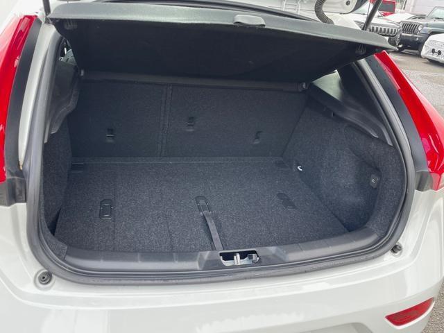 ボルボ Ｖ４０ Ｔ３　モメンタム H29年 (東北) 99