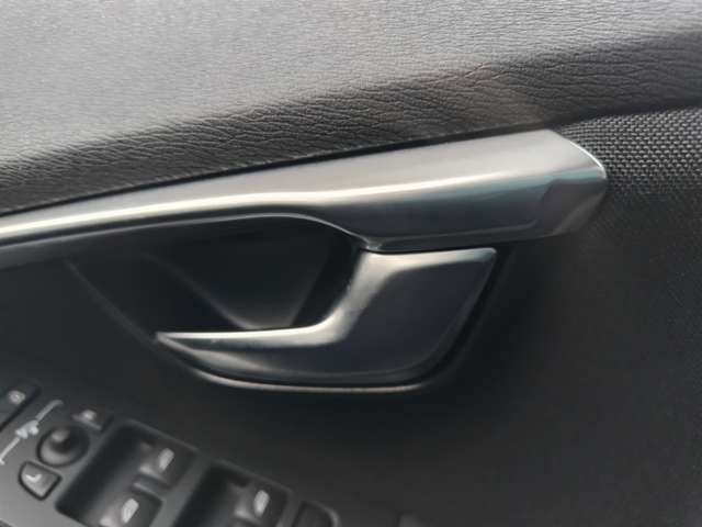 ボルボ Ｖ４０ Ｔ３　モメンタム H29年 (東北) 99