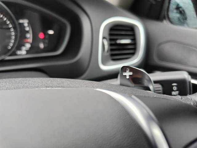 ボルボ Ｖ４０ Ｔ３　モメンタム H29年 (東北) 99