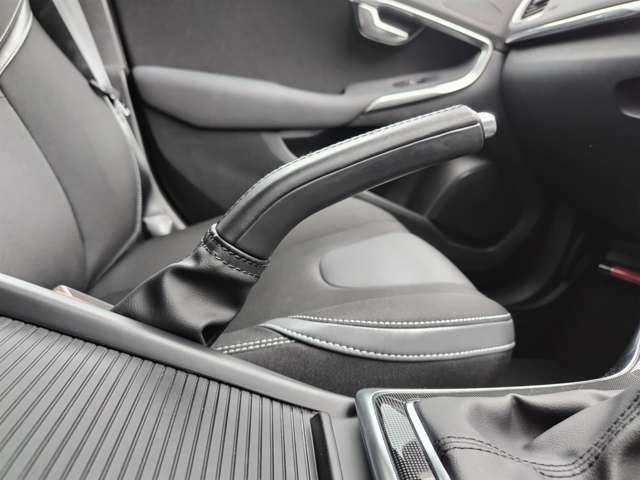 ボルボ Ｖ４０ Ｔ３　モメンタム H29年 (東北) 99