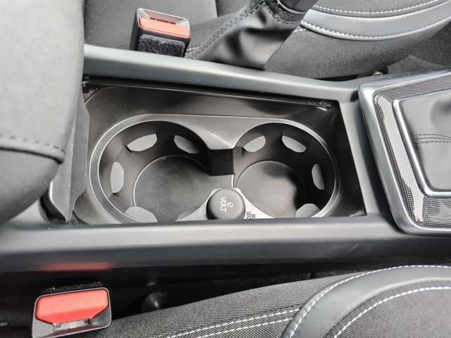 ボルボ Ｖ４０ Ｔ３　モメンタム H29年 (東北) 99