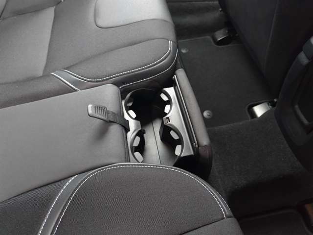 ボルボ Ｖ４０ Ｔ３　モメンタム H29年 (東北) 99