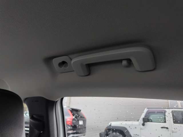 ボルボ Ｖ４０ Ｔ３　モメンタム H29年 (東北) 99