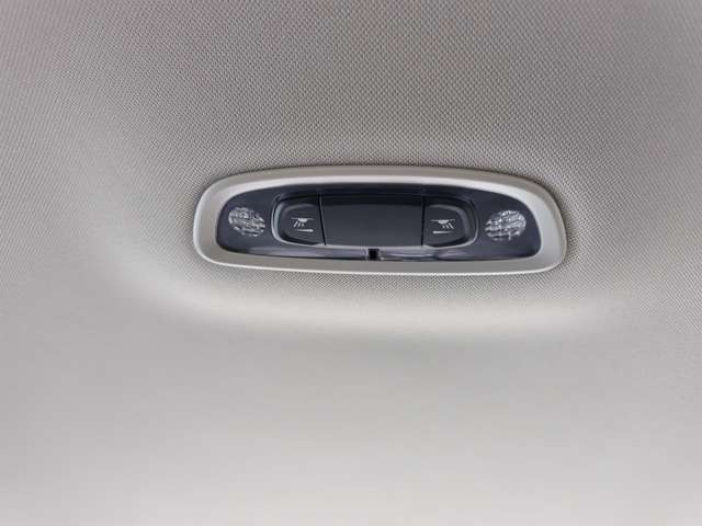 ボルボ Ｖ４０ Ｔ３　モメンタム H29年 (東北) 99