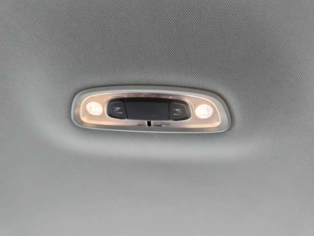 ボルボ Ｖ４０ Ｔ３　モメンタム H29年 (東北) 99