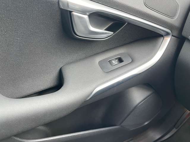 ボルボ Ｖ４０ Ｔ３　タックエディション R1年 (東北) 99