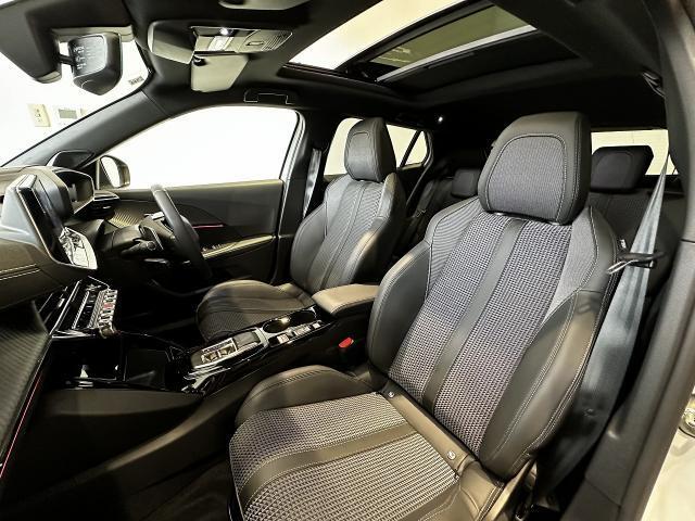 プジョー ＳＵＶ ２００８ ＧＴ ブルーＨＤＩ ディーゼルターボ R5年 (中国) 99