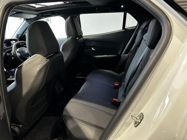 プジョー ＳＵＶ ２００８ ＧＴ ブルーＨＤＩ ディーゼルターボ R5年 (中国) 99