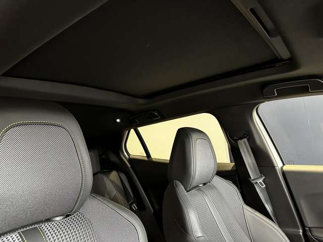 プジョー ＳＵＶ ２００８ ＧＴ ブルーＨＤＩ ディーゼルターボ R5年 (中国) 99