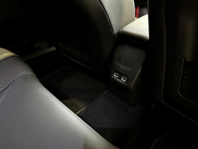 プジョー ＳＵＶ ２００８ ＧＴ ブルーＨＤＩ ディーゼルターボ R5年 (中国) 99