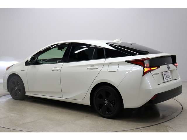 トヨタ プリウス １．８ Ｓ ツーリングセレクション R1年 (東海) 99