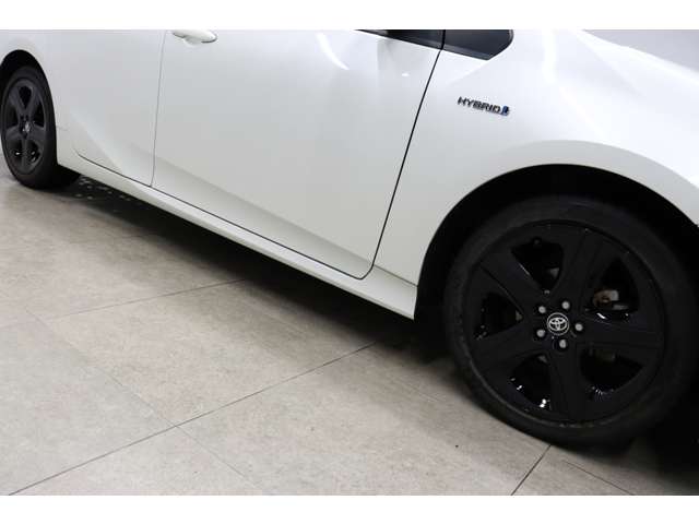 トヨタ プリウス １．８ Ｓ ツーリングセレクション R1年 (東海) 99