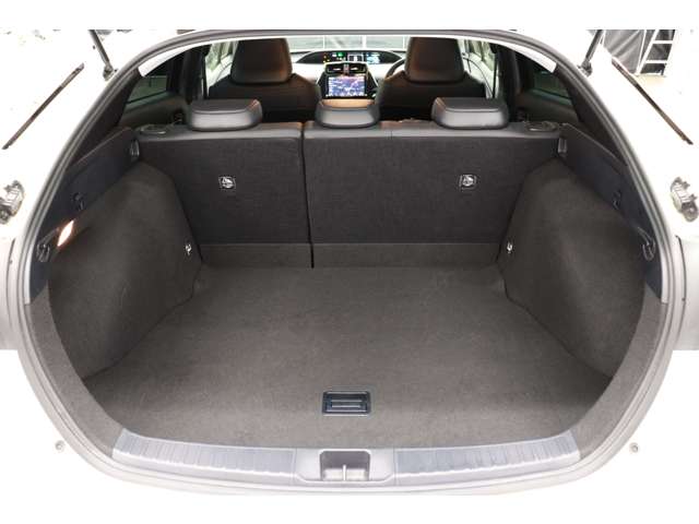 トヨタ プリウス １．８ Ｓ ツーリングセレクション R1年 (東海) 99