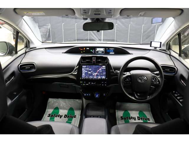 トヨタ プリウス １．８ Ｓ ツーリングセレクション R1年 (東海) 99