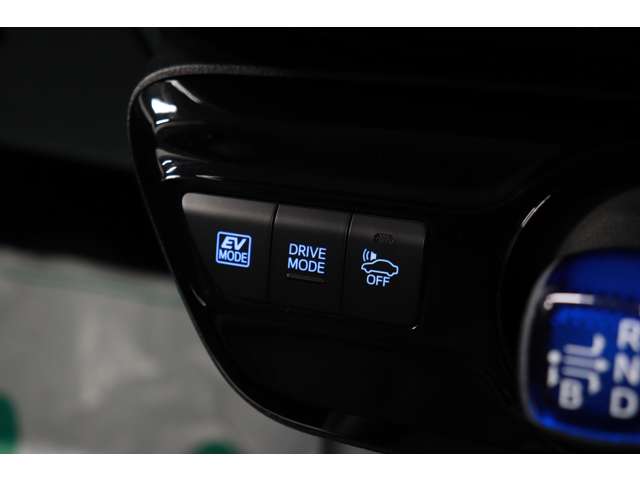 トヨタ プリウス １．８ Ｓ ツーリングセレクション R1年 (東海) 99