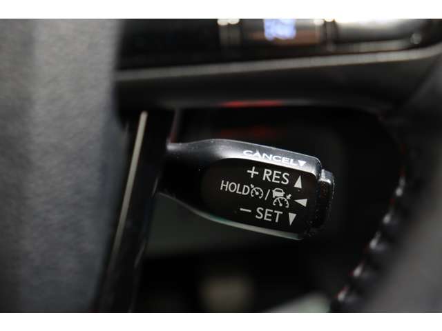 トヨタ プリウス １．８ Ｓ ツーリングセレクション R1年 (東海) 99