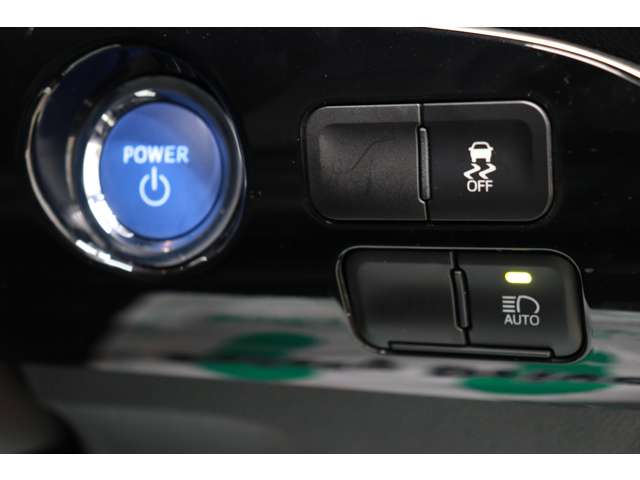 トヨタ プリウス １．８ Ｓ ツーリングセレクション R1年 (東海) 99