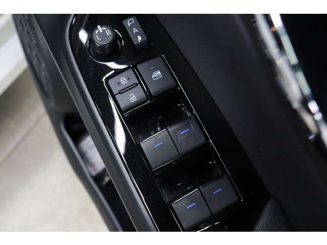 トヨタ プリウス １．８ Ｓ ツーリングセレクション R1年 (東海) 99