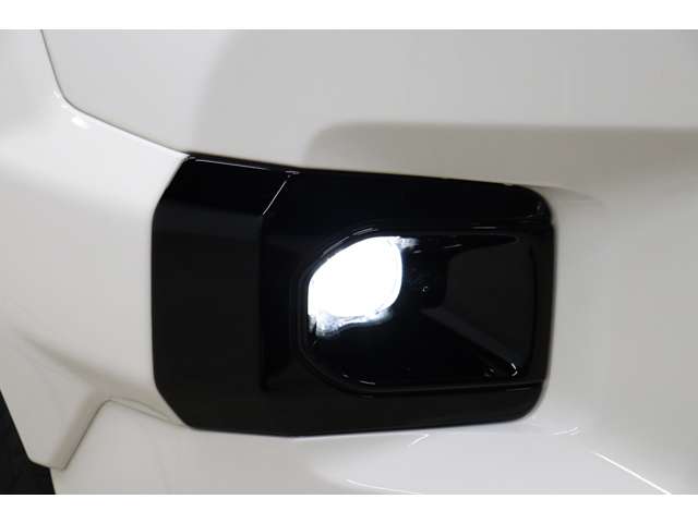 トヨタ ハイラックス ２．４ Ｚ ＧＲスポーツ ディーゼルターボ ４ＷＤ R5年 (東海) 99