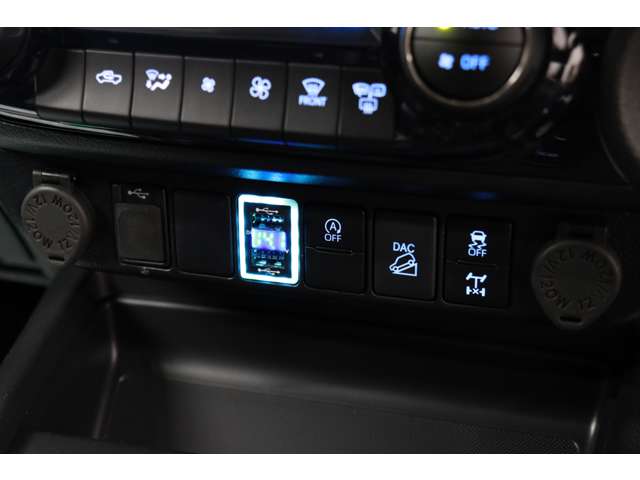 トヨタ ハイラックス ２．４ Ｚ ＧＲスポーツ ディーゼルターボ ４ＷＤ R5年 (東海) 99