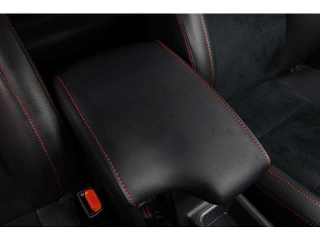 トヨタ ハイラックス ２．４ Ｚ ＧＲスポーツ ディーゼルターボ ４ＷＤ R5年 (東海) 99