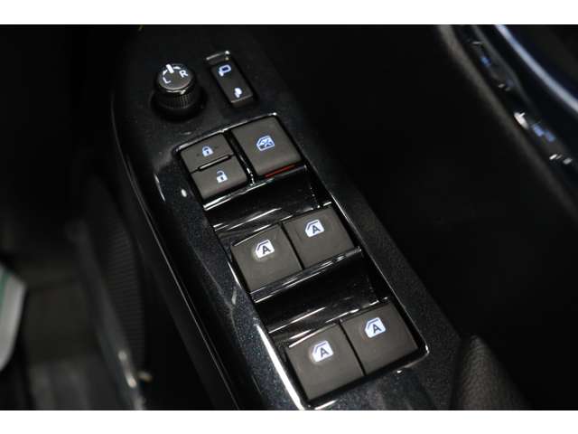 トヨタ ハイラックス ２．４ Ｚ ＧＲスポーツ ディーゼルターボ ４ＷＤ R5年 (東海) 99