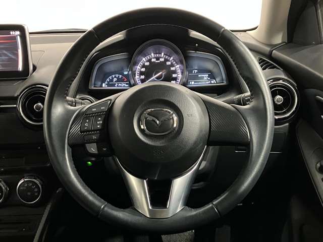 マツダ デミオ １．３ １３Ｓ ４ＷＤ H27年 (北海道) 99