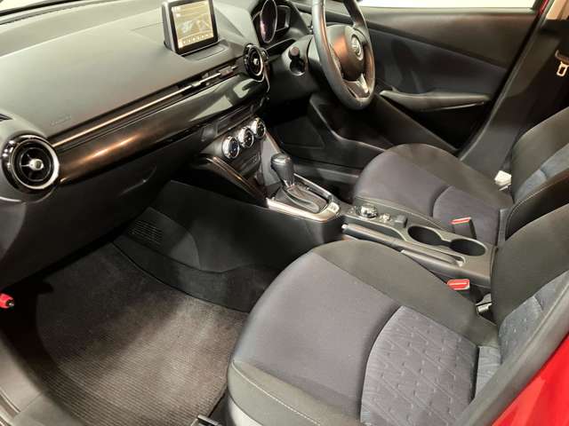 マツダ デミオ １．３ １３Ｓ ４ＷＤ H27年 (北海道) 99