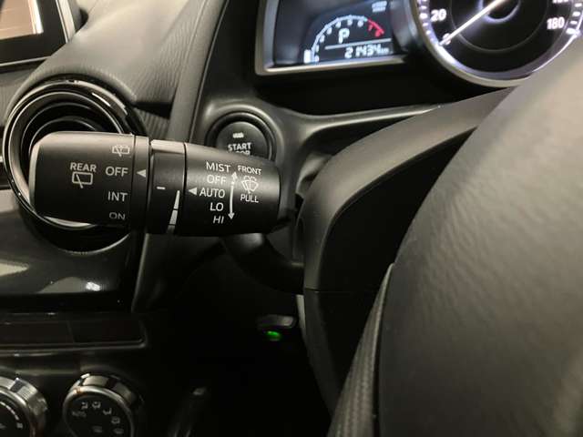 マツダ デミオ １．３ １３Ｓ ４ＷＤ H27年 (北海道) 99