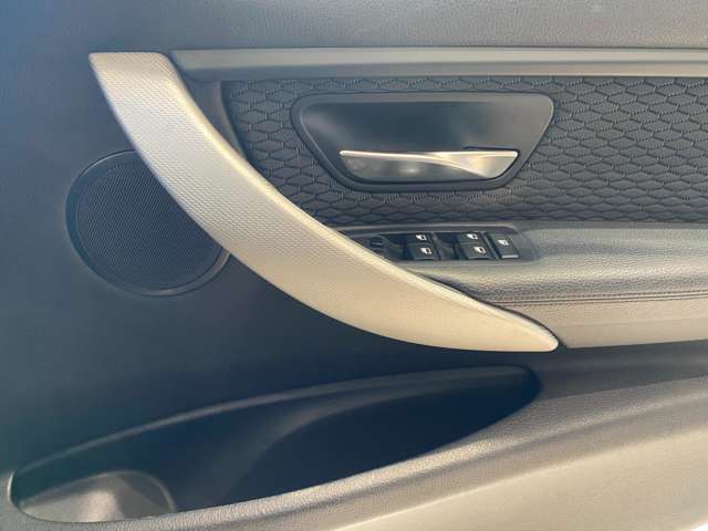 ＢＭＷ ３シリーズ ３２０ｄ　Ｍスポーツ H27年 (九州・沖縄) 99