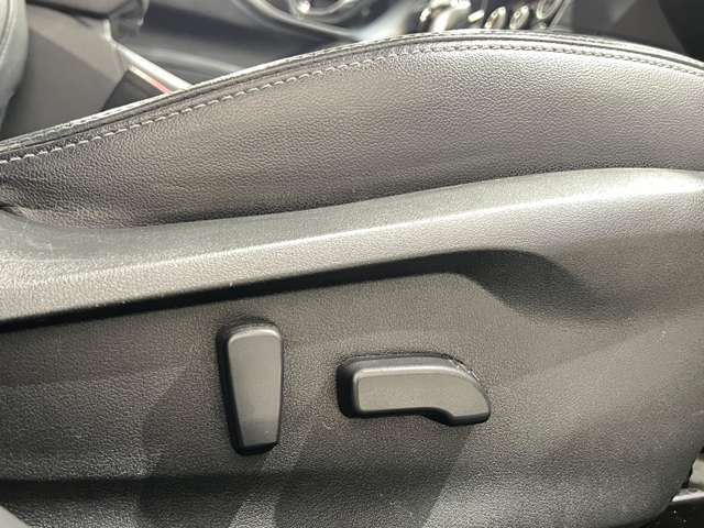 スバル インプレッサスポーツ ２．０ Ｉ－Ｓ アイサイト ４ＷＤ H29年 (関東) 99