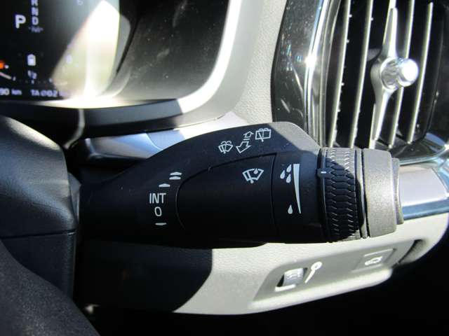 ボルボ Ｖ６０ Ｂ４　モメンタム R3年 (関東) 99