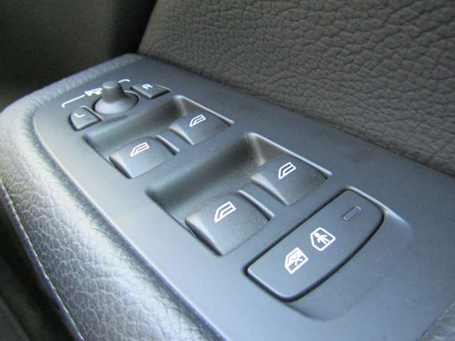 ボルボ Ｖ６０ Ｂ４　モメンタム R3年 (関東) 99