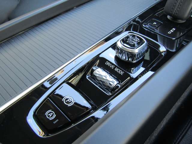 ボルボ Ｖ６０ Ｂ４　モメンタム R3年 (関東) 99