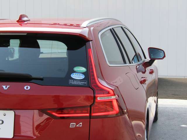 ボルボ Ｖ６０ Ｂ４　モメンタム R3年 (関東) 99