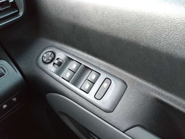 シトロエン ベルランゴ シャイン ブルーＨＤＩ ディーゼルターボ R5年 (東北) 99