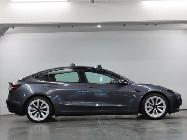 テスラ モデル３ ロングレンジ R3年 (関東) 99