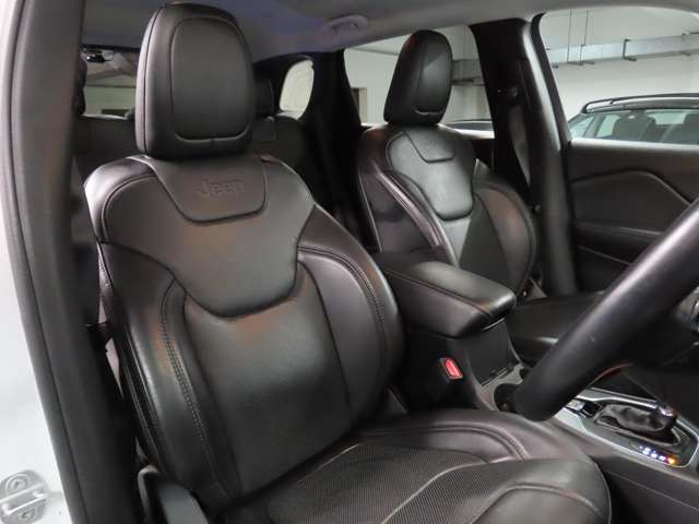 ジープ チェロキー リミテッド ４ＷＤ R1年 (関東) 99